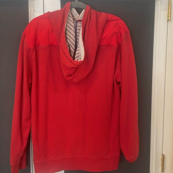 Vineyard Vines Large Red Hoddie - Picture 3 of 3